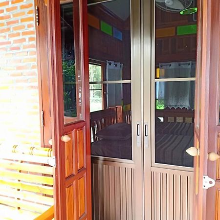 Rim Nam Kong Homestay Pak Chom Екстериор снимка