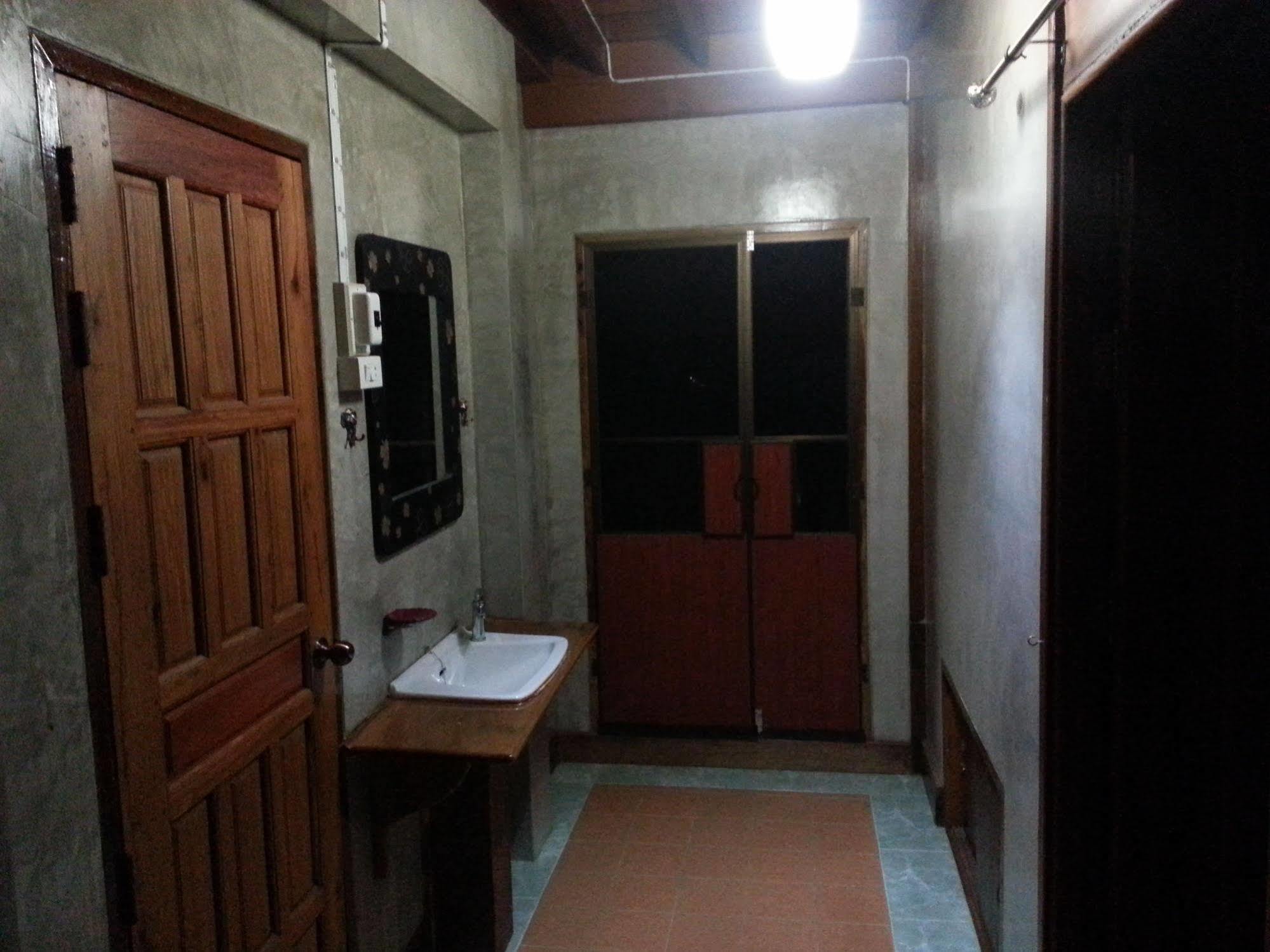 Rim Nam Kong Homestay Pak Chom Екстериор снимка