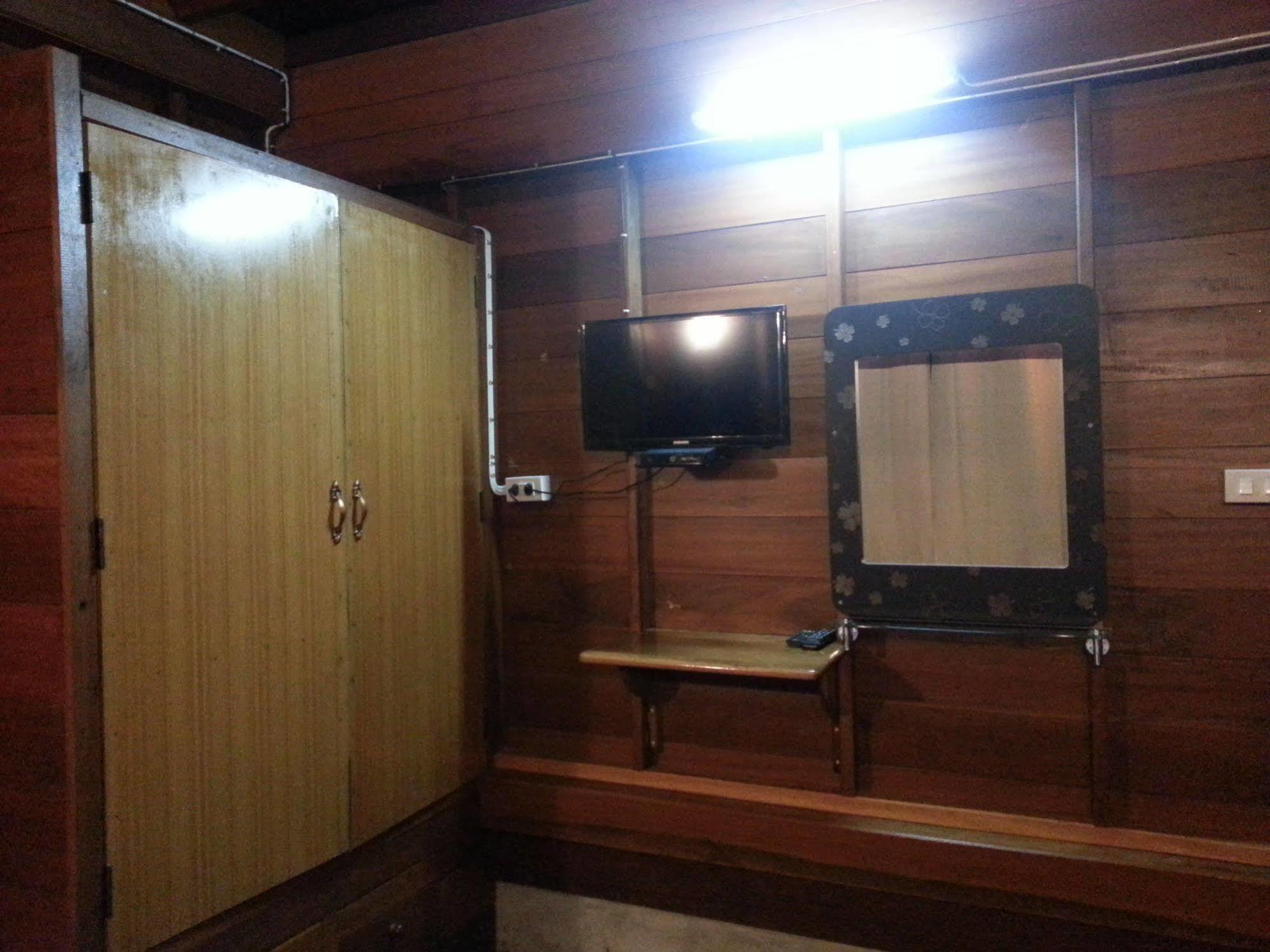 Rim Nam Kong Homestay Pak Chom Екстериор снимка