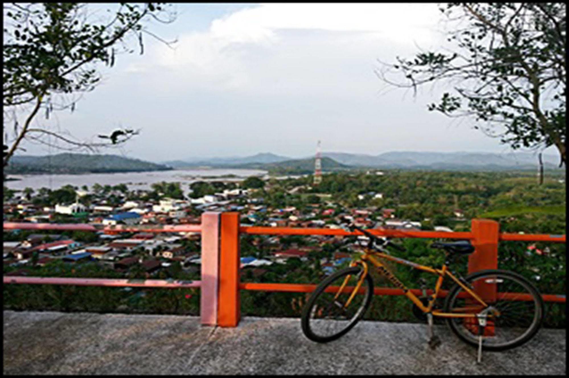 Rim Nam Kong Homestay Pak Chom Екстериор снимка