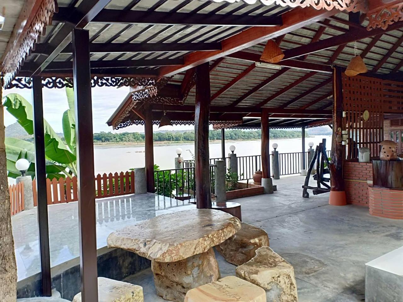 Rim Nam Kong Homestay Pak Chom Екстериор снимка
